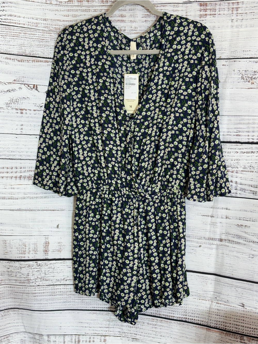 Elan Romper Womens Size Medium‎ floral daisy V Neck Boho Rayon Boho New